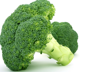 브로콜리 데치기