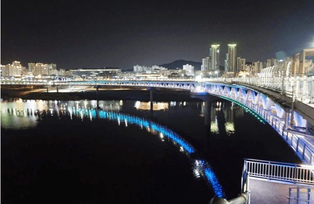 금강보행교-야경