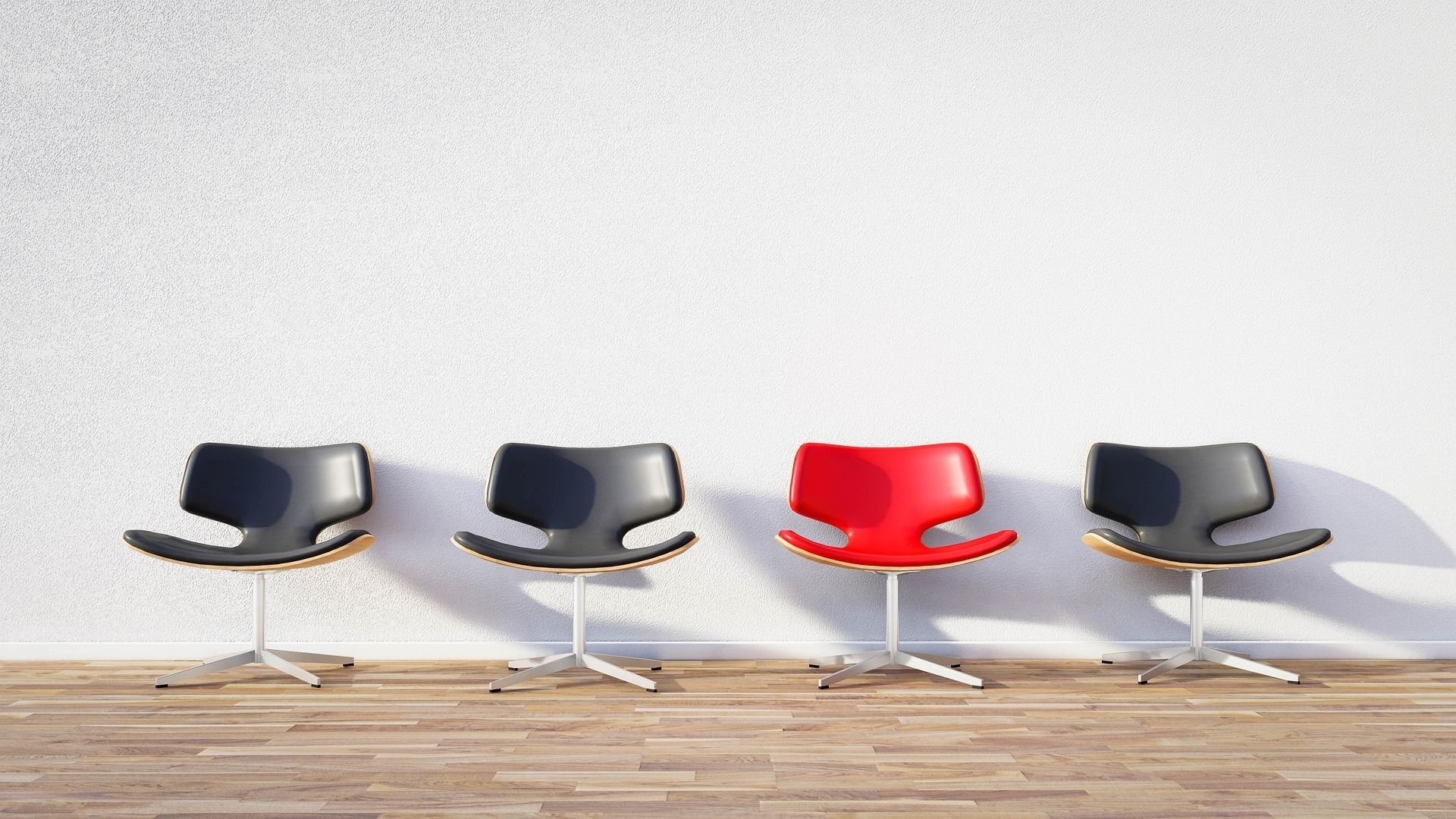 보편적인 의자 사이에 예외 적인 의자의 모습