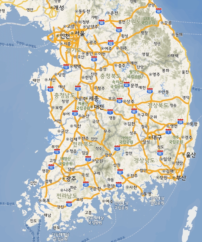 중간 단계로 확대하여 도로망이 보이는 지도