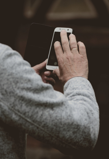 스마트폰의 터치스크린은 어떻게 손가락을 인식할까?