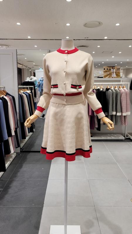 샤틴 온라인단독 심플 배색디자인 니트 투피스 O213T939