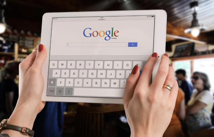 구글 글래스 – 시대를 앞서간 실패의 교훈