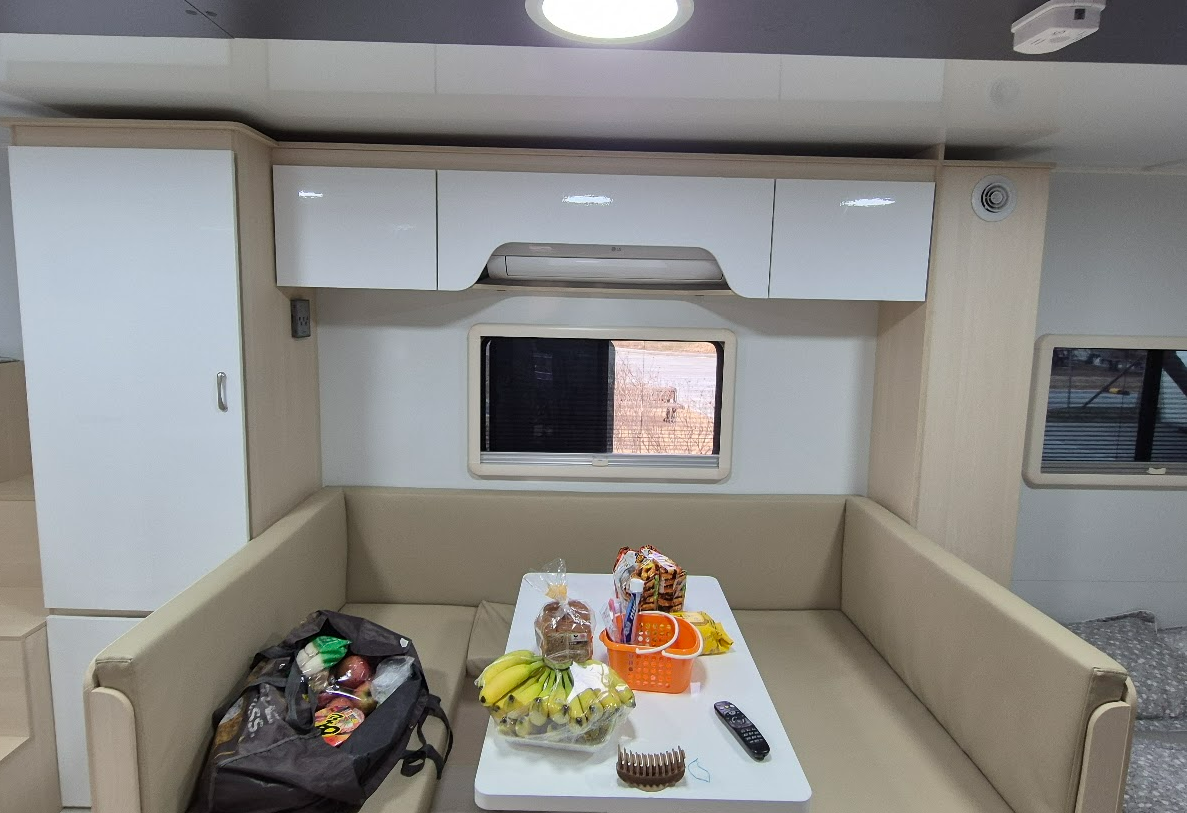 광교_캠핑장 카라반