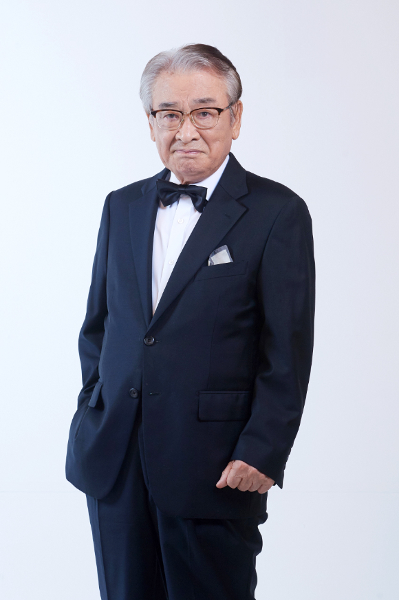 배우 이순재가 KBS 예능프로그램 '新가족관계증명서 갓파더' 프로필 촬영을 하고 있다. [사진=KBS]