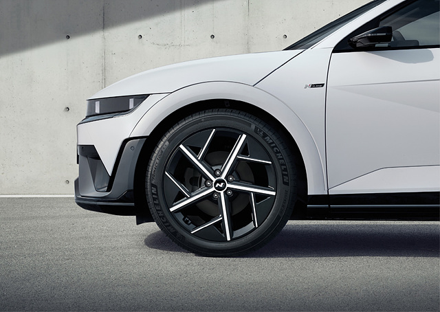 아이오닉5 가격 보조금 할인 제원 배터리 주행거리 중고차 아이오닉 5 시승 후기 택시 아이오닉5N