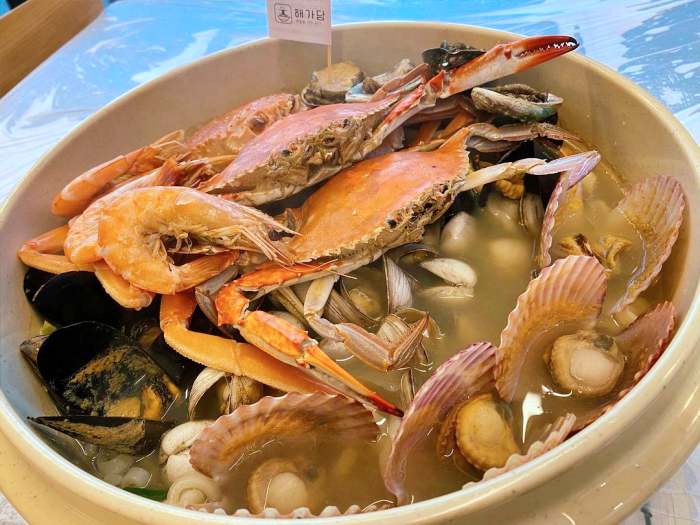 지금이 딱이야! 동해 바다 대게 해물칼국수 대게찜 경주 황리단길 맛집 추천 생방송투데이 자족식당