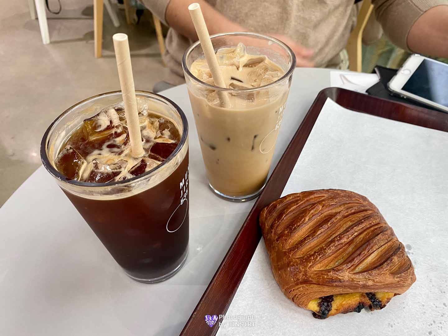 ๊ฒฝ๊ธฐ๋ ํ์ฃผ ๋ํ ์๋ฌผ์ ๋ฒ ์ด์ปค๋ฆฌ ๋ธ๋ฐ์น ์นดํ ์์ธ๊ทผ๊ต