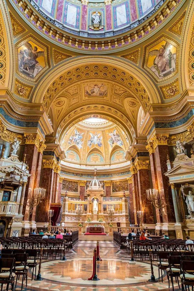 성 이슈트반 대성당의 내부 이미지:pinterest 