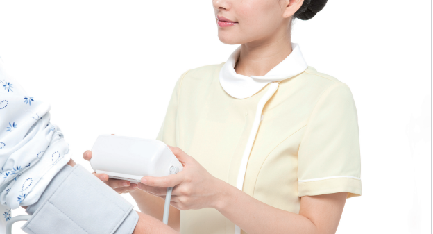 간호조무사-하는일-업무환경-되는법-학과-전망