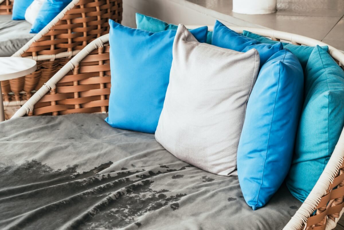 침구에-묻은-땀얼룩