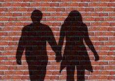 누군가가-아이-손을-잡고-가는-뒷모습-유괴