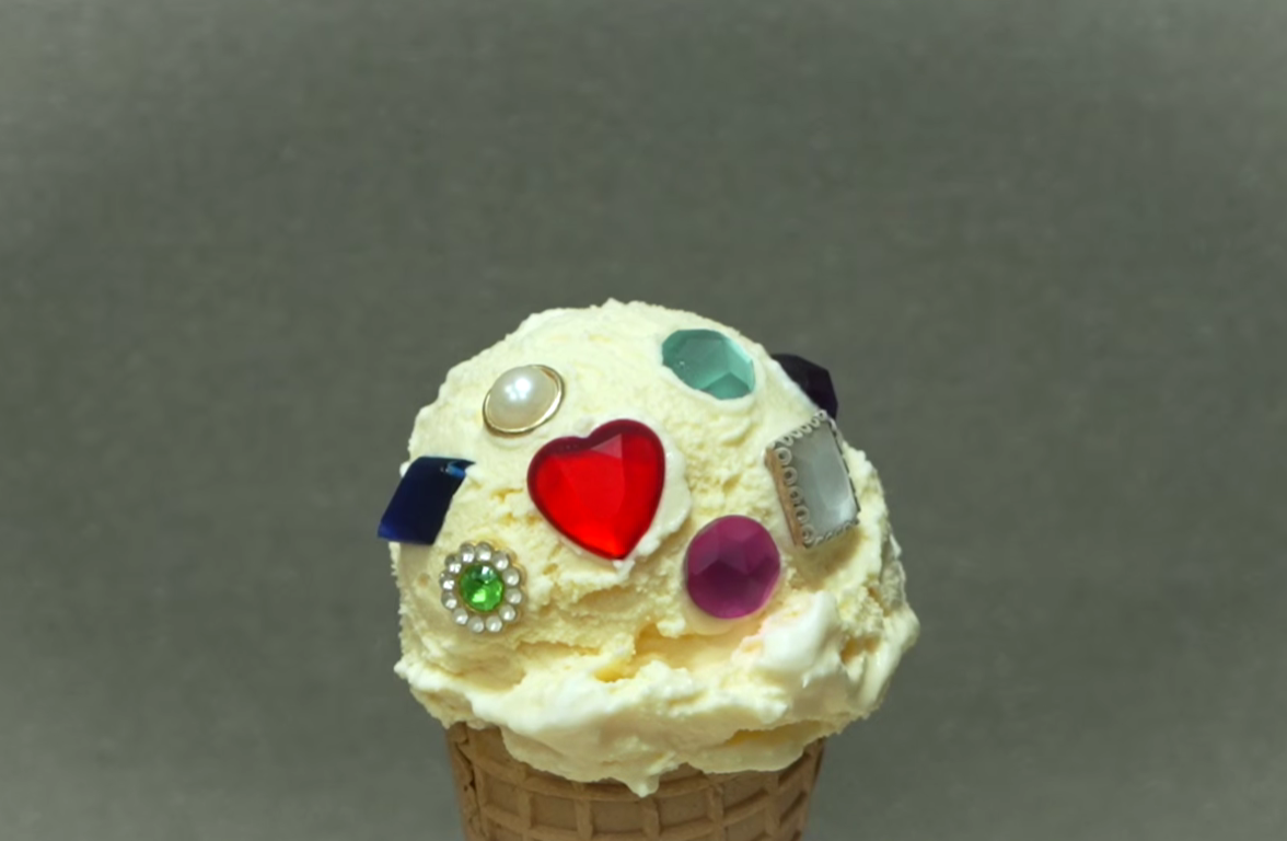 토미오카 아이 사랑이 녹아버리기 전에 (愛が溶けないうちに / Ai ga tokenai uchi ni)