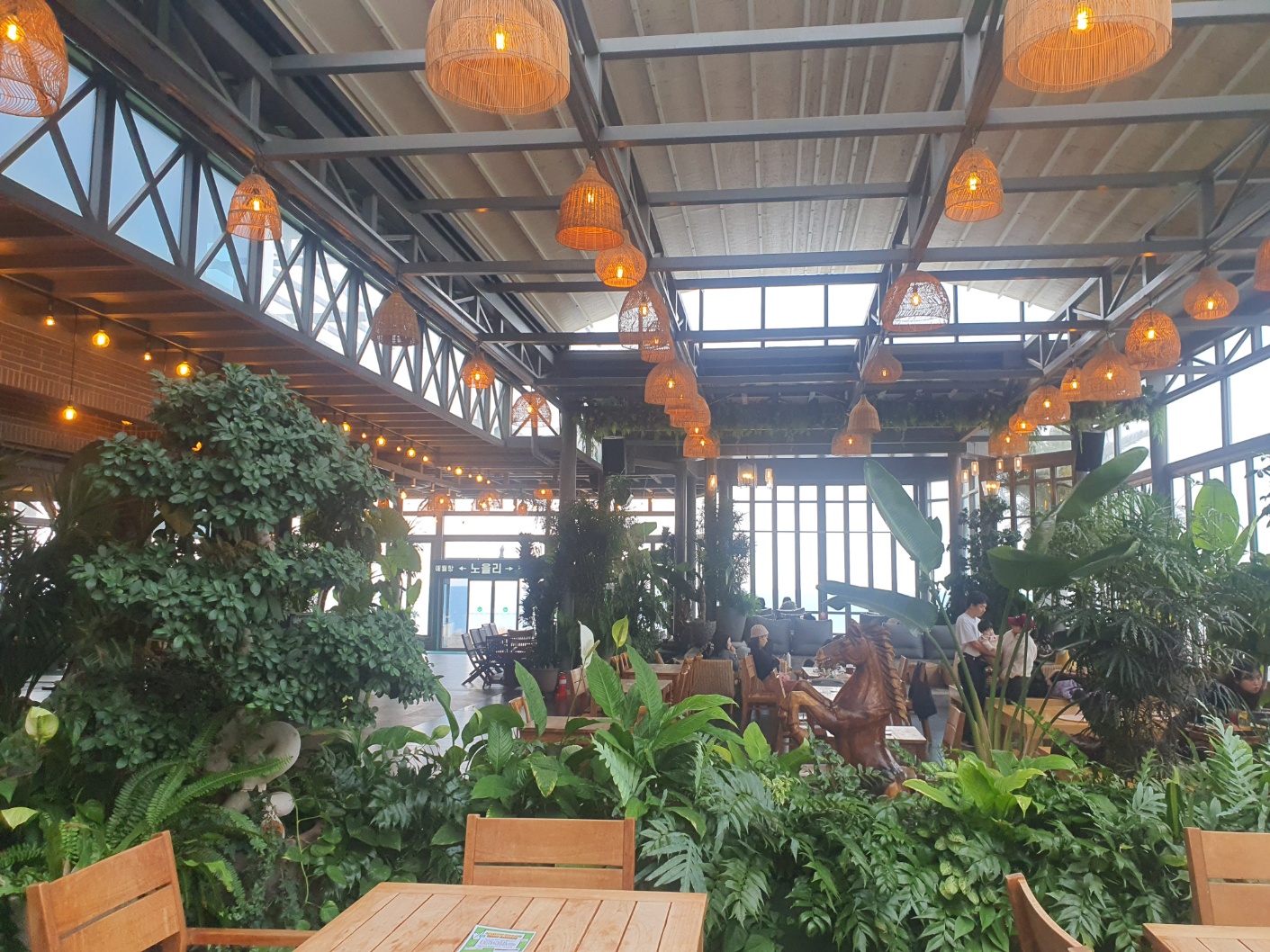 노을리 실내전경