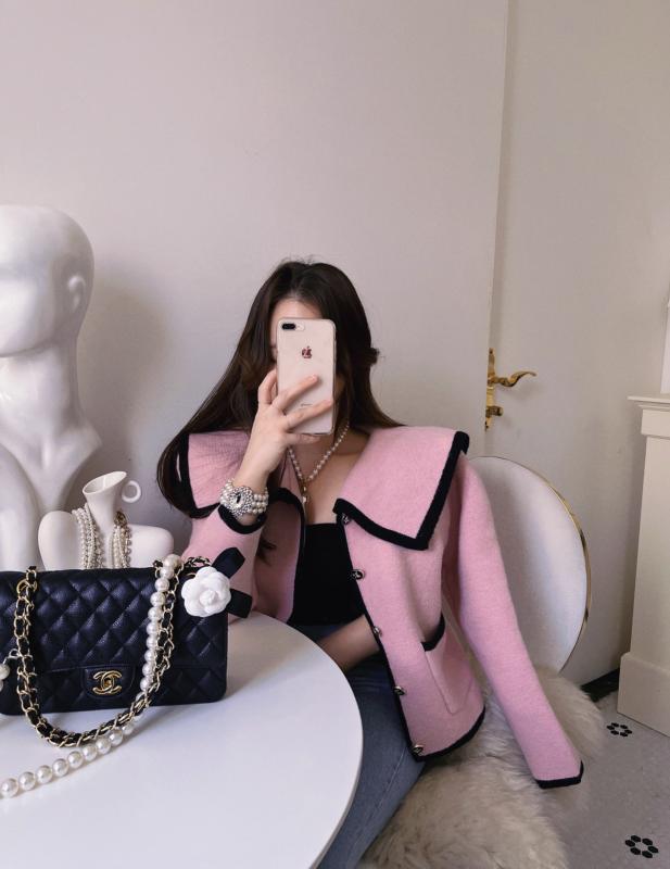 크리머 세일러 빅카라 울 니트 카디건 배색 버튼 포켓 비비아레이디