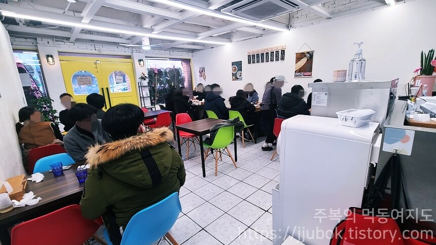 광신제면소-점심-분위기