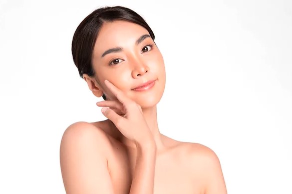 A complete guide to the 10-step Korean skincare routine