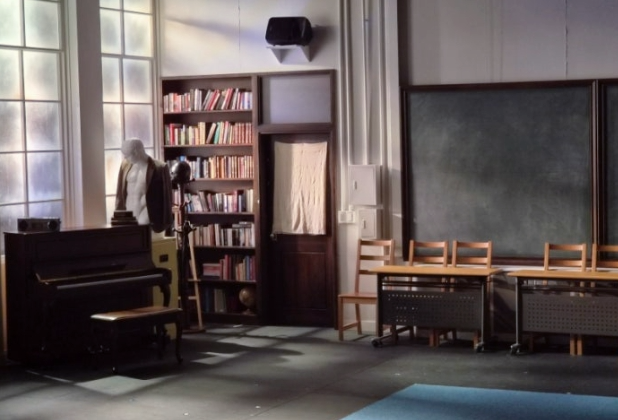 뮤지컬 히스토리 보이즈 무대, 링크아트센터 페이코홀 시야