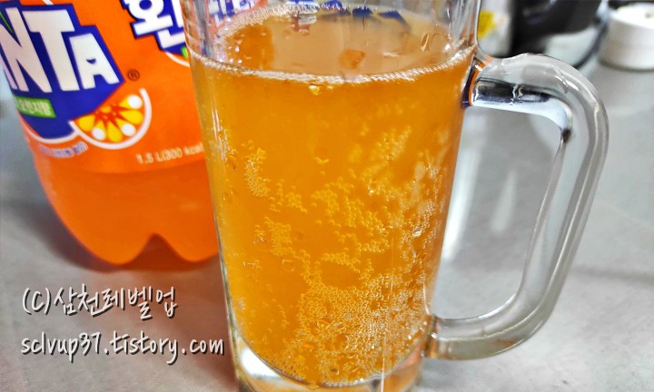 환타 오렌지향 1.5L 한잔