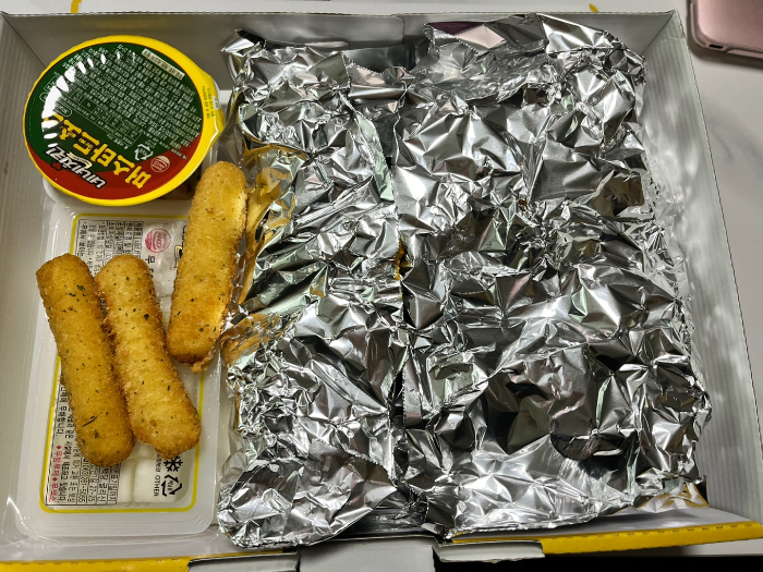 네네치킨 레드마블치킨 포장