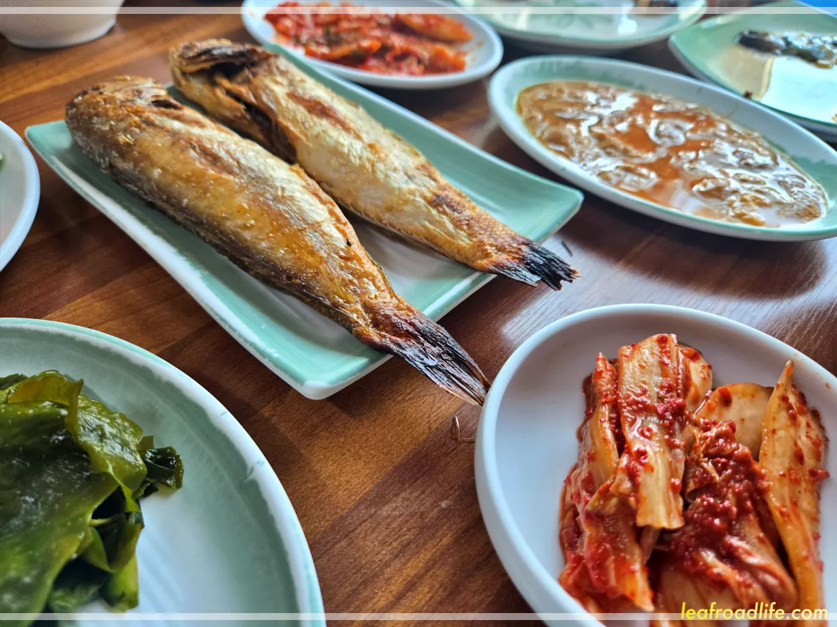 제주도-섭지코지-해녀밥상-생선구이-김치