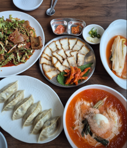 수육 동치미국수 만두