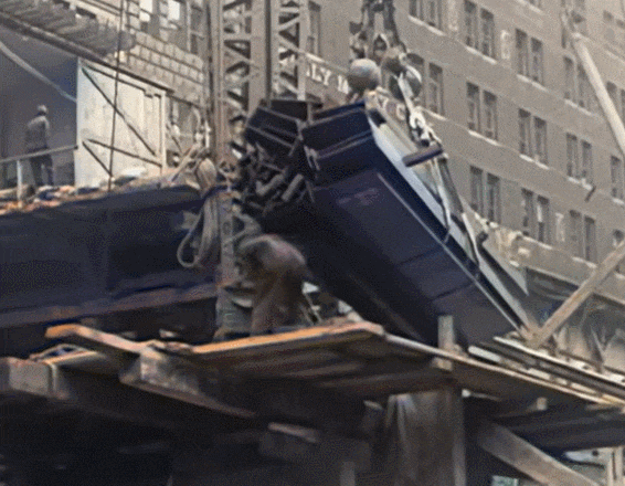 1920년대에 건설된 뉴욕 엠파이어스테이트 빌딩의 놀라운 건설 모습 VIDEO:Stunning footage of the construction of New York's Empire State Building in color (opened in 1931)