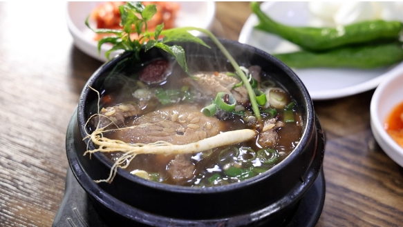 동네한바퀴-약초삼계탕