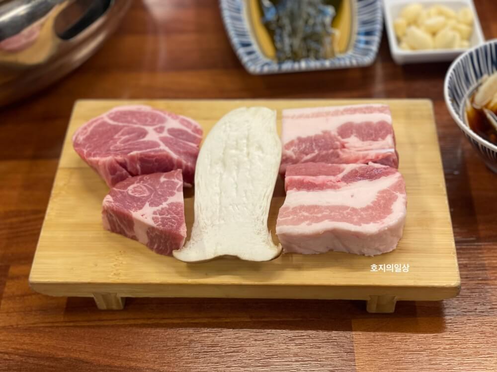 수원 영통 맛집 영포화로 - 삼겹살과 목살 각각 1인분