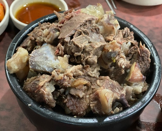 종로 돈의동 꼬리찜, 영춘옥