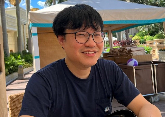 윤서인 프로필 나이 고향 학력 만화가 경력 페이스북