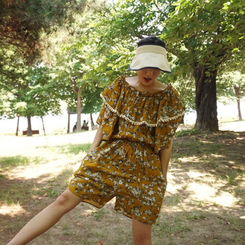 앞머리 썸머 오프숄더 잔꽃 프릴 점프슈트