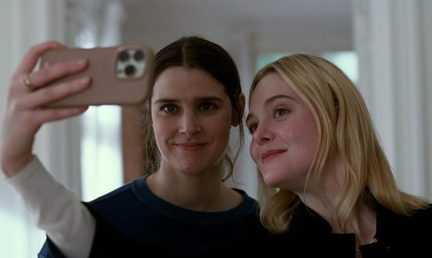 [영화 센티멘탈 밸류 후기/리뷰] OTT 다시보기 보는곳 - 줄거리, 결말, 재밌나요? 재미 있다 vs 재미 없다