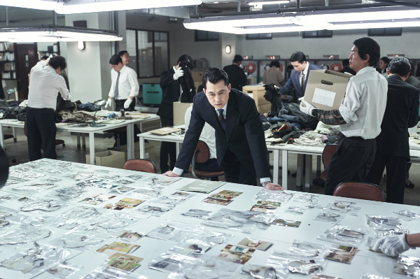 실화 기반 액션 헌트