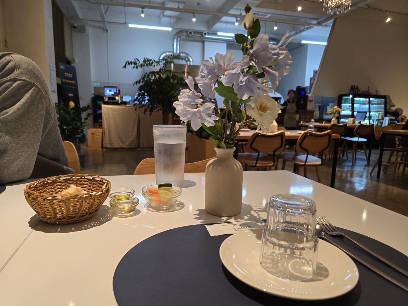 테이블의 예쁜꽃