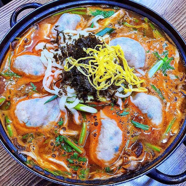 생방송오늘저녁 강북구 수유 복을 부르는 맛 이북식 손만두 튀김만두 26년 전통 만두전골 맛집 추천
