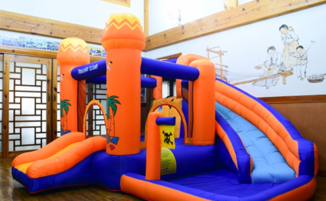 한옥마을 살림채 펜션 키즈룸