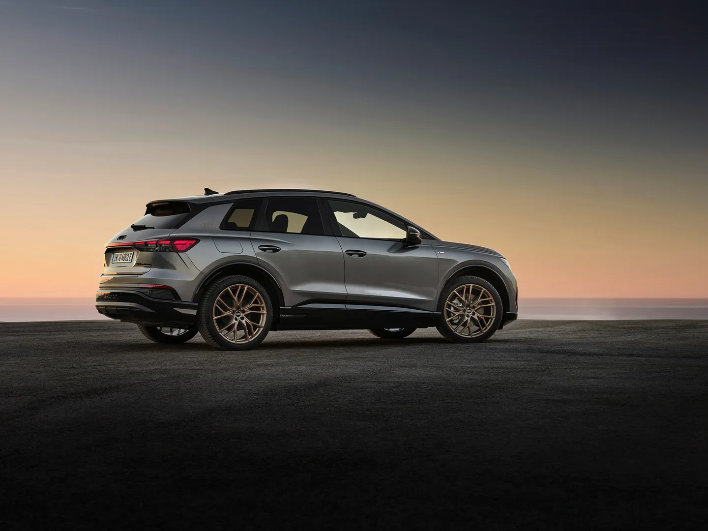 아우디 Q4 e-트론 이미지