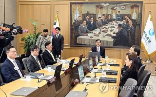 한은 기준금리 동결 의미와 경제 영향