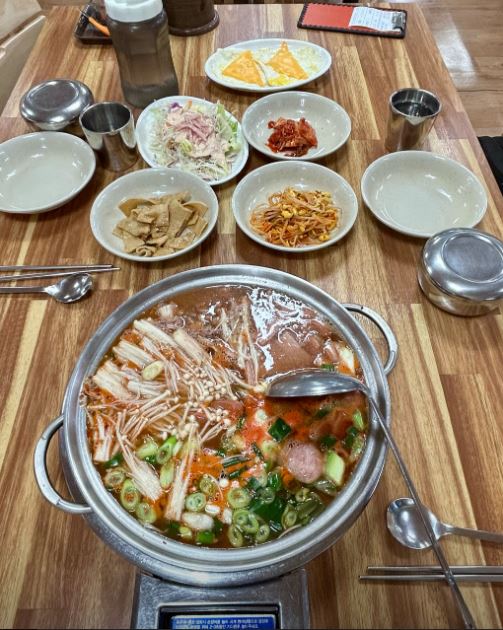 6시 내고향 군산 부대찌개 맛집 비행장정문부대찌개