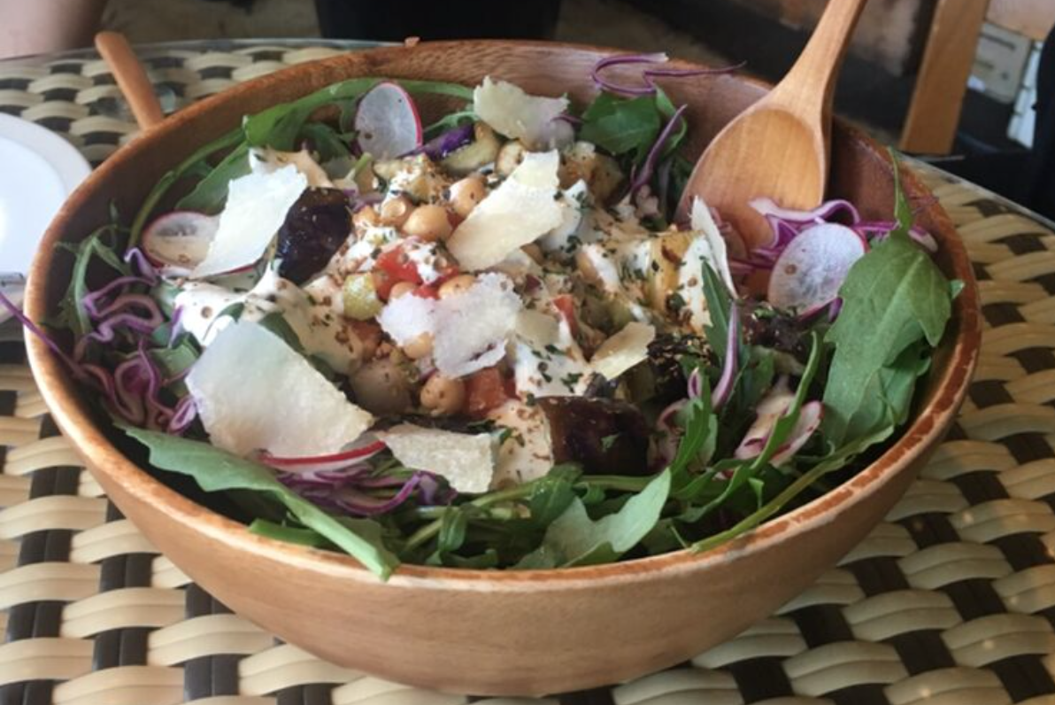 샐러드로 보이지 않는 맛있어보이는 샐러드