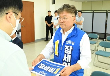 영광군수 선거 민주당 조국혁신당 신경전 상황