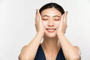 팔자주름-없애는-방법