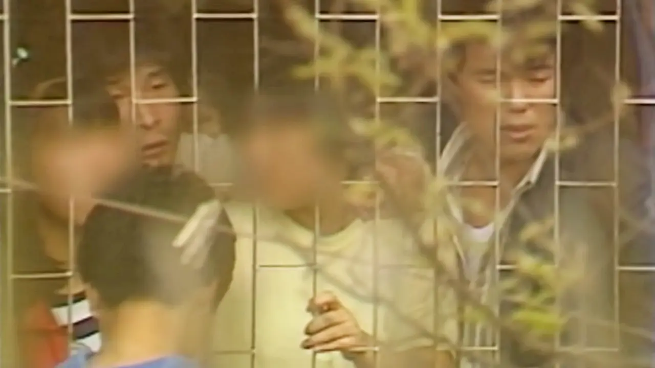 인질을 잡은 4명의 탈주범 - 홀리데이 인질 사건