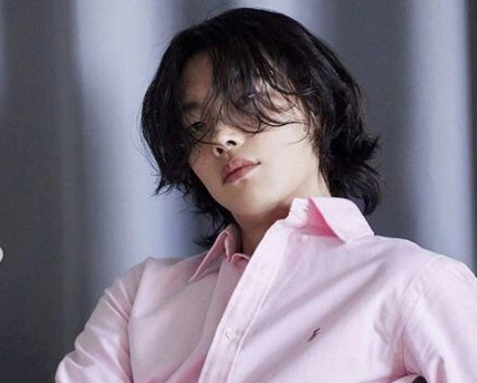 류준열 프로필 나이 고향 학력 인스타 사진전