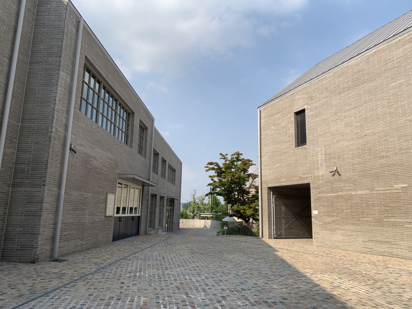 시몬스 입구 포토존