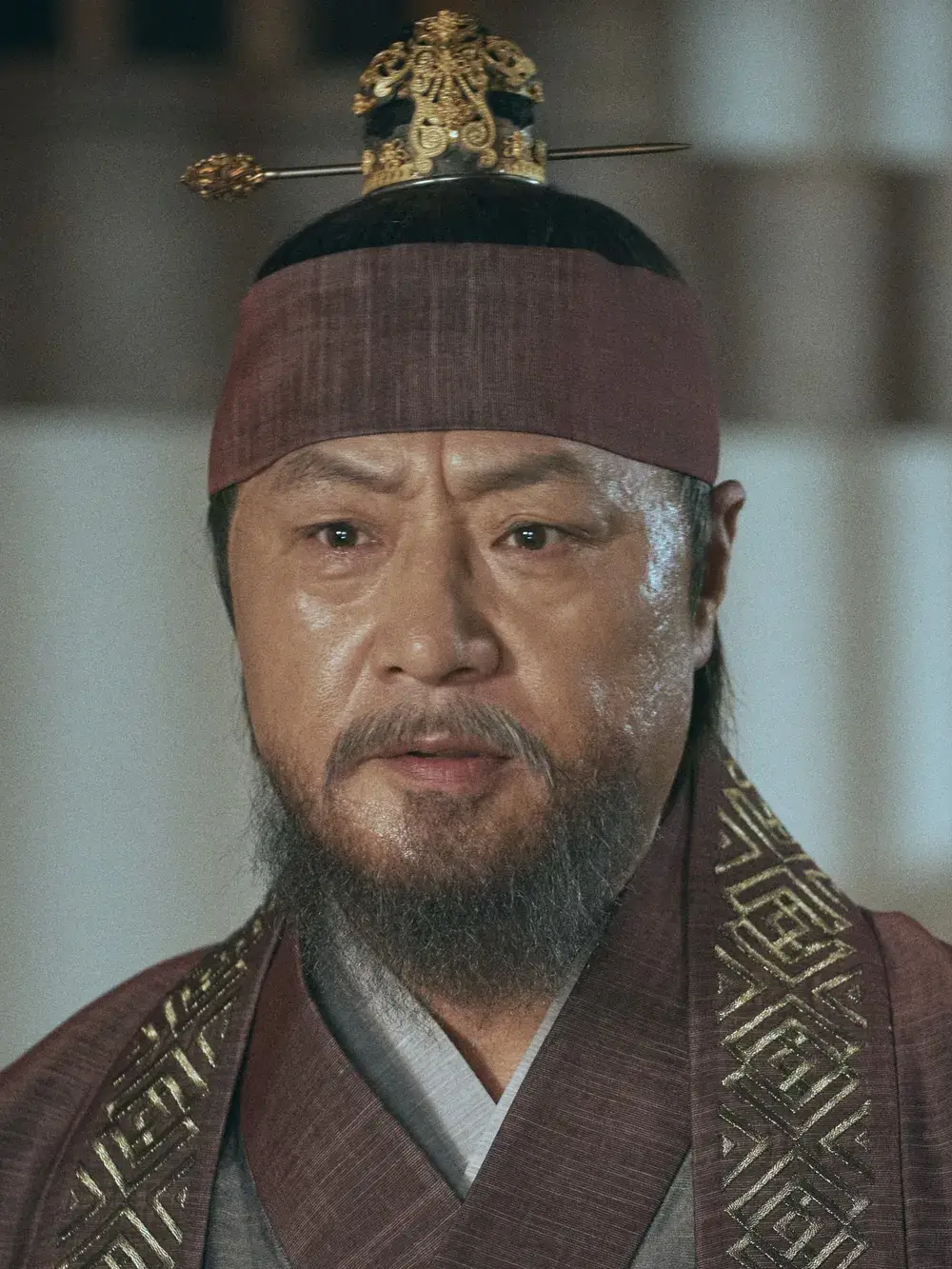 낮에 뜨는 달 등장인물