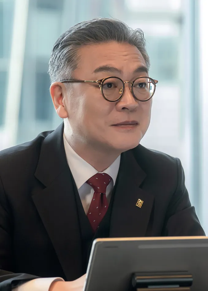 에스콰이어 등장인물