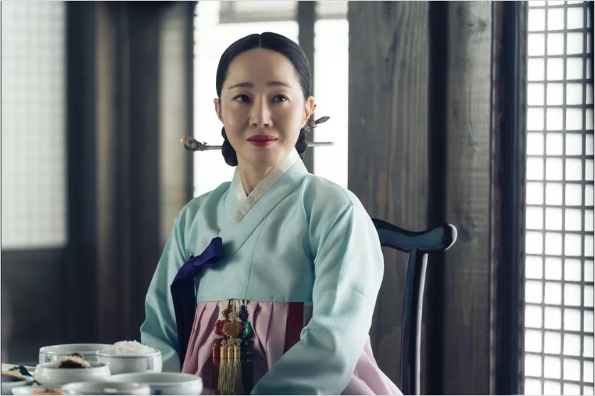 민씨 부인 - 엄지원