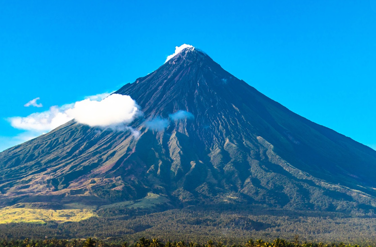 필리핀 마욘산의 전경